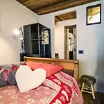 Maison La Saxe Guest house Courmayeur