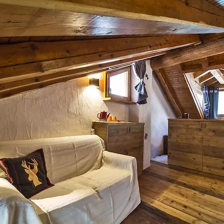 Konukevi Maison La Saxe Courmayeur